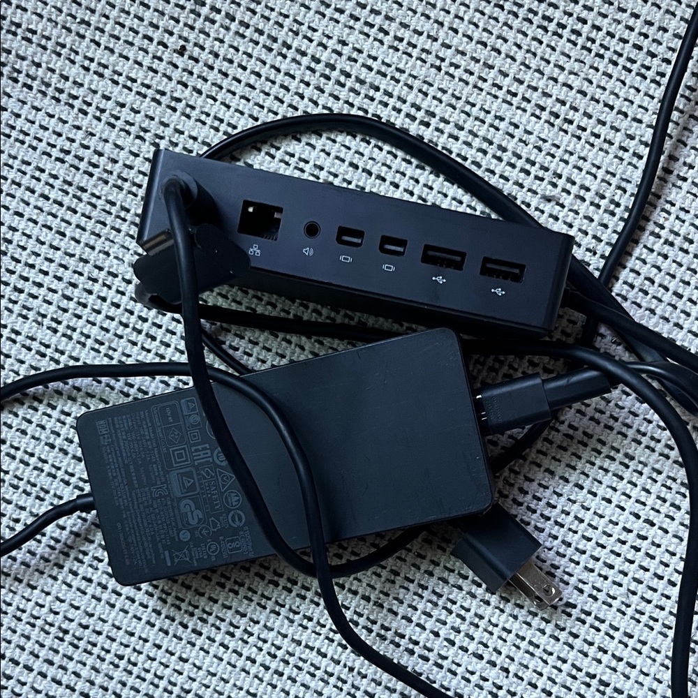 Microsoft Surface 1661 Docking Station